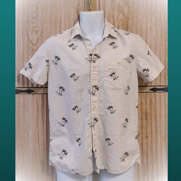 American Eagle Outfitters Other - American Eagle Palm Tree Print Button-Up Shirt - Men's Small